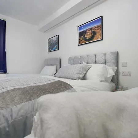 Towler House 6 Beds In 3 Bedrooms Apartmán